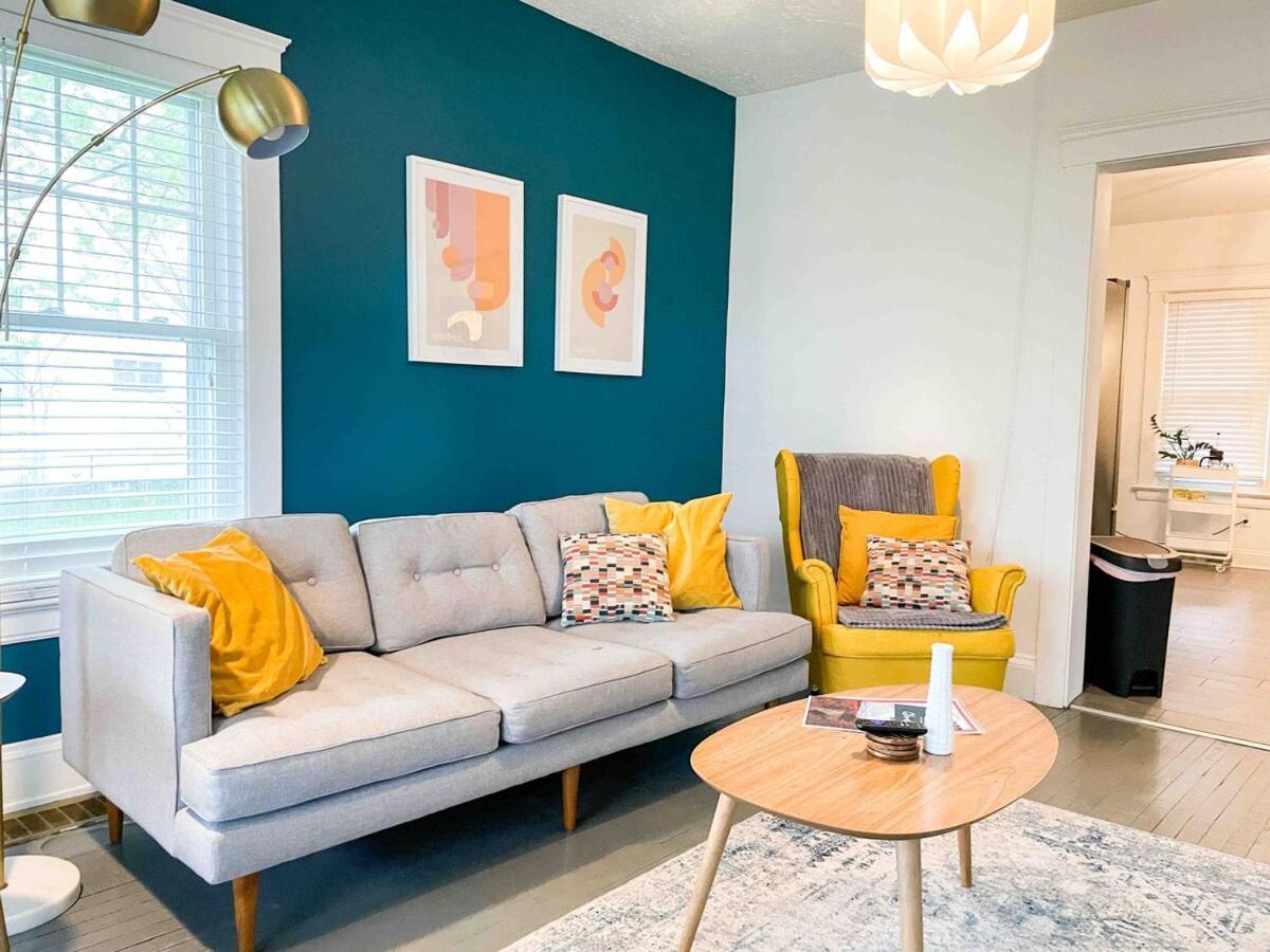The Midcentury Modern 5 Min To Airport Pets! Cleveland